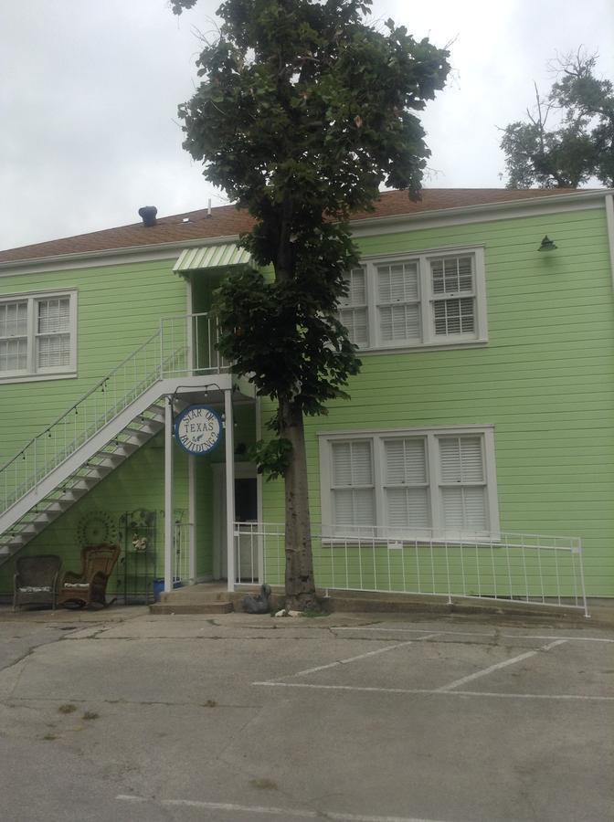 Star Of Texas Inn Building Two Austin Exteriör bild